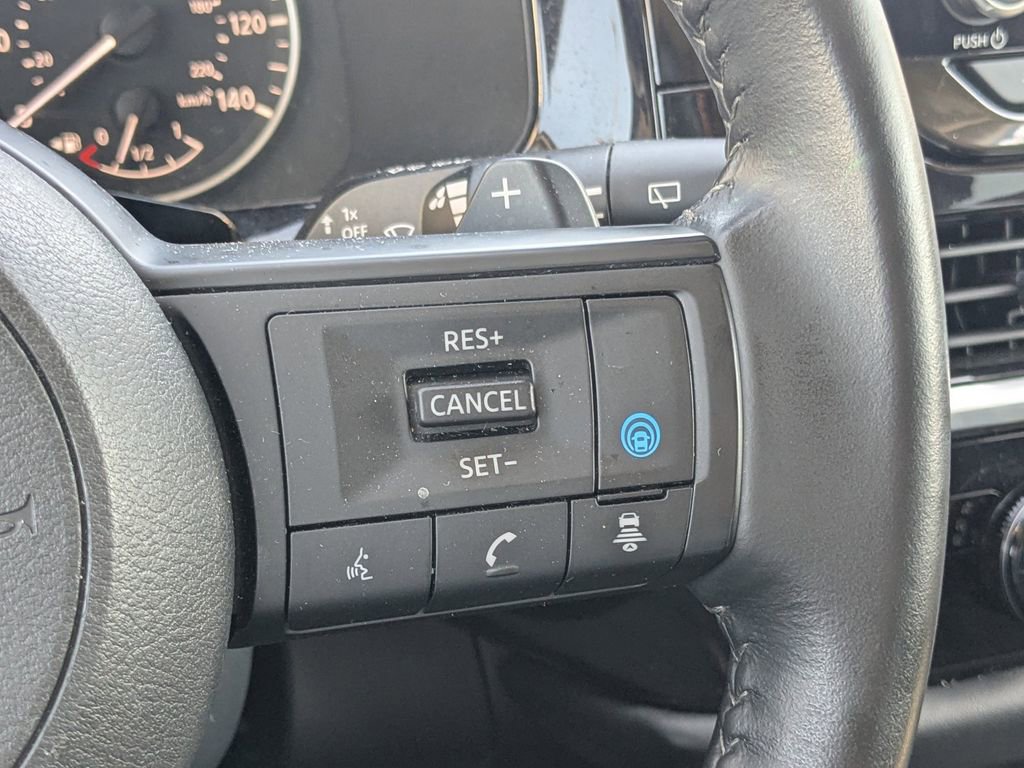 Used 2025 Nissan Pathfinder SV image 22