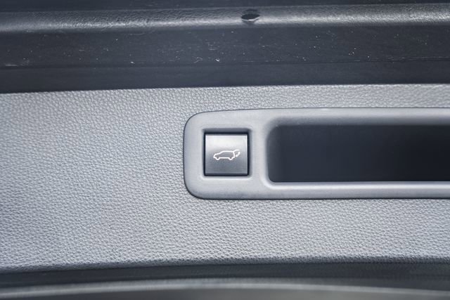 Used 2022 Toyota Highlander XLE image 12