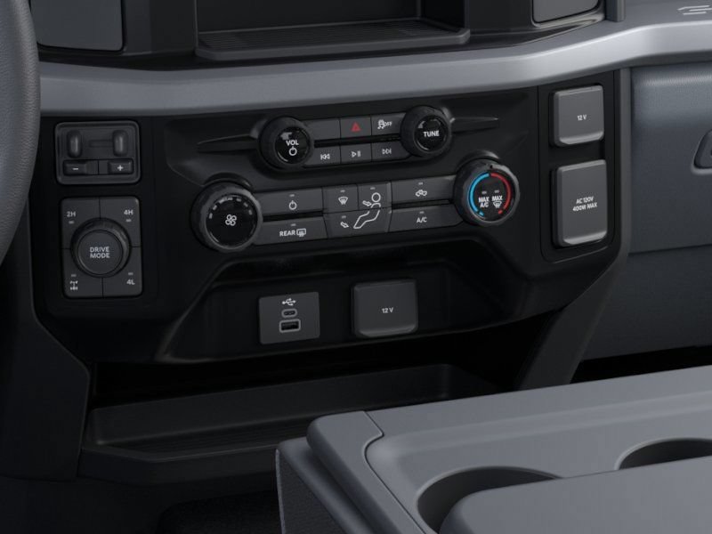 New 2026 Ford F350 XLT w/ FX4 Off-Road Package AWD/4WD image 15