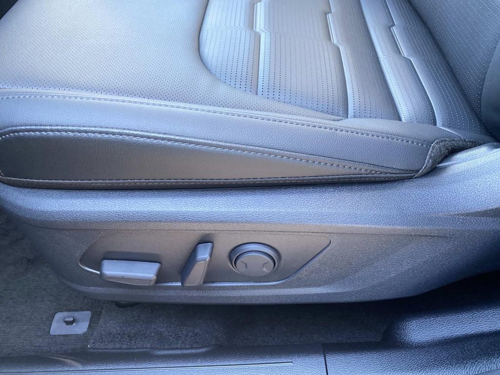 New 2026 Kia Sportage SX image 9