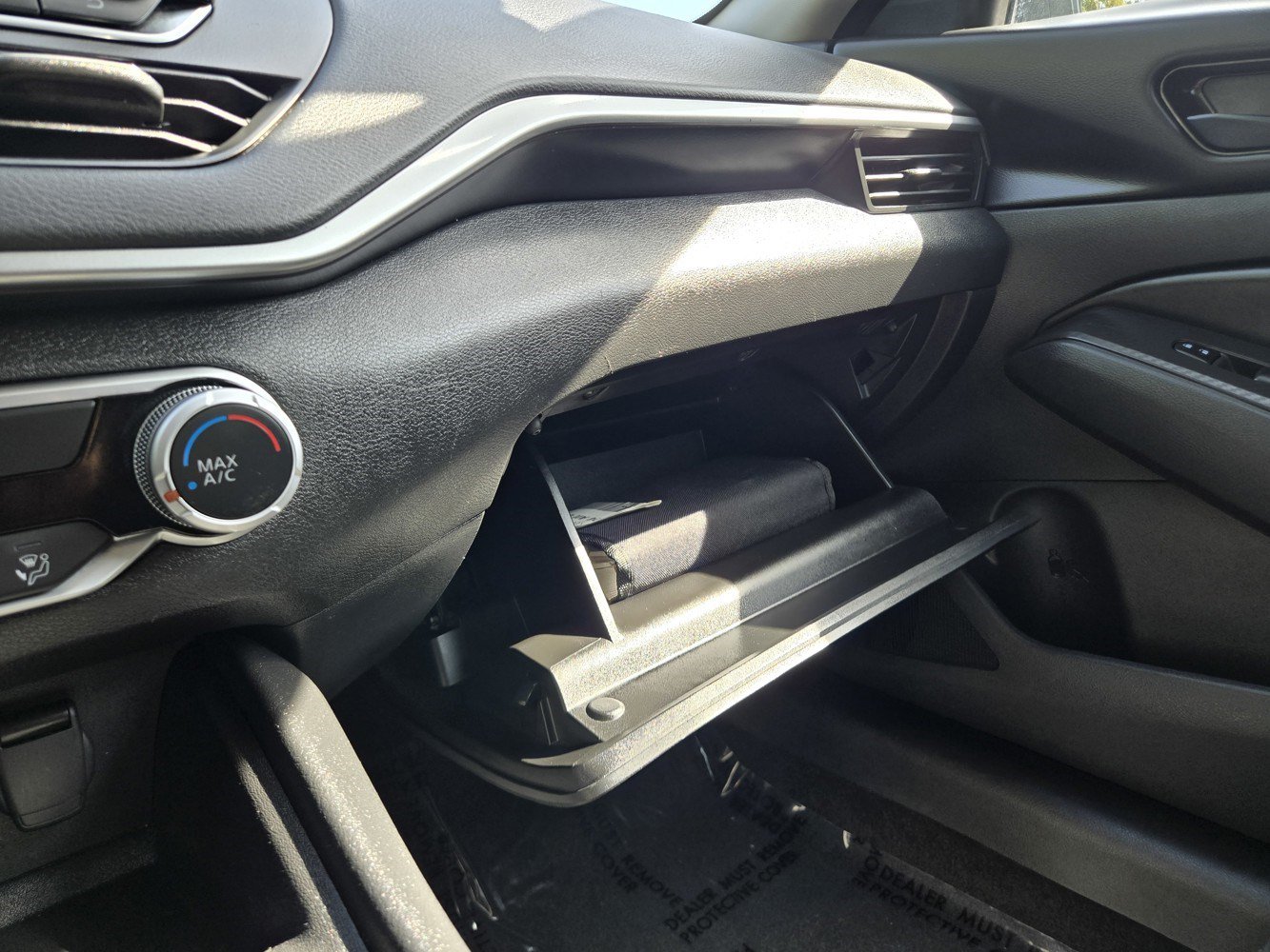 Used 2024 Nissan Altima 2.5 S FWD image 12
