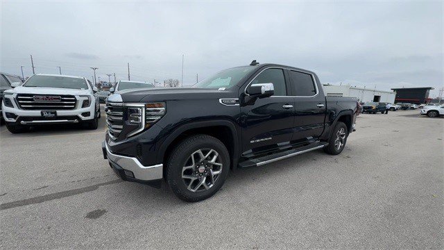 New 2026 GMC Sierra 1500 SLT w/ SLT Premium Package image 4