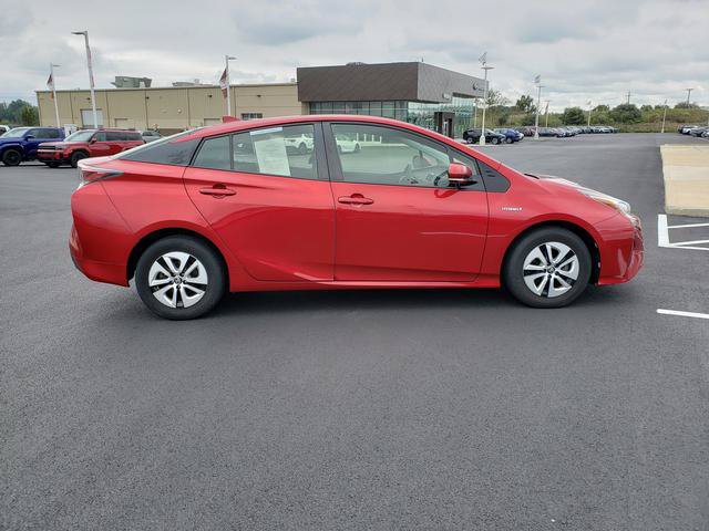Used 2016 Toyota Prius Three FWD image 4