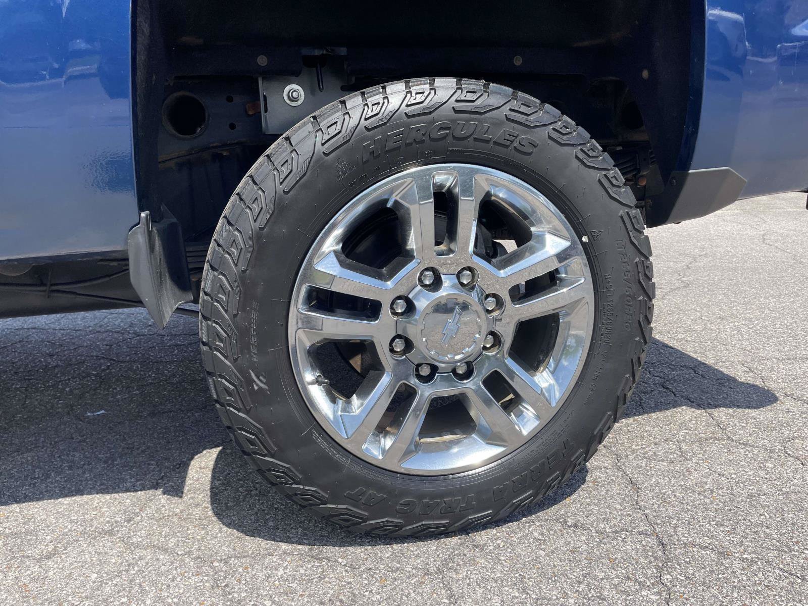 Used 2015 Chevrolet Silverado 2500 High Country w/ Duramax Plus Package AWD/4WD image 28