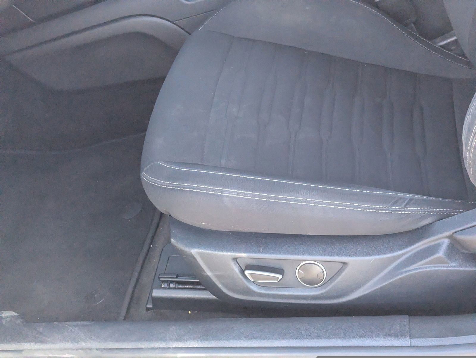 Used 2015 Ford Mustang Coupe w/ Wheel & Stripe Package image 17