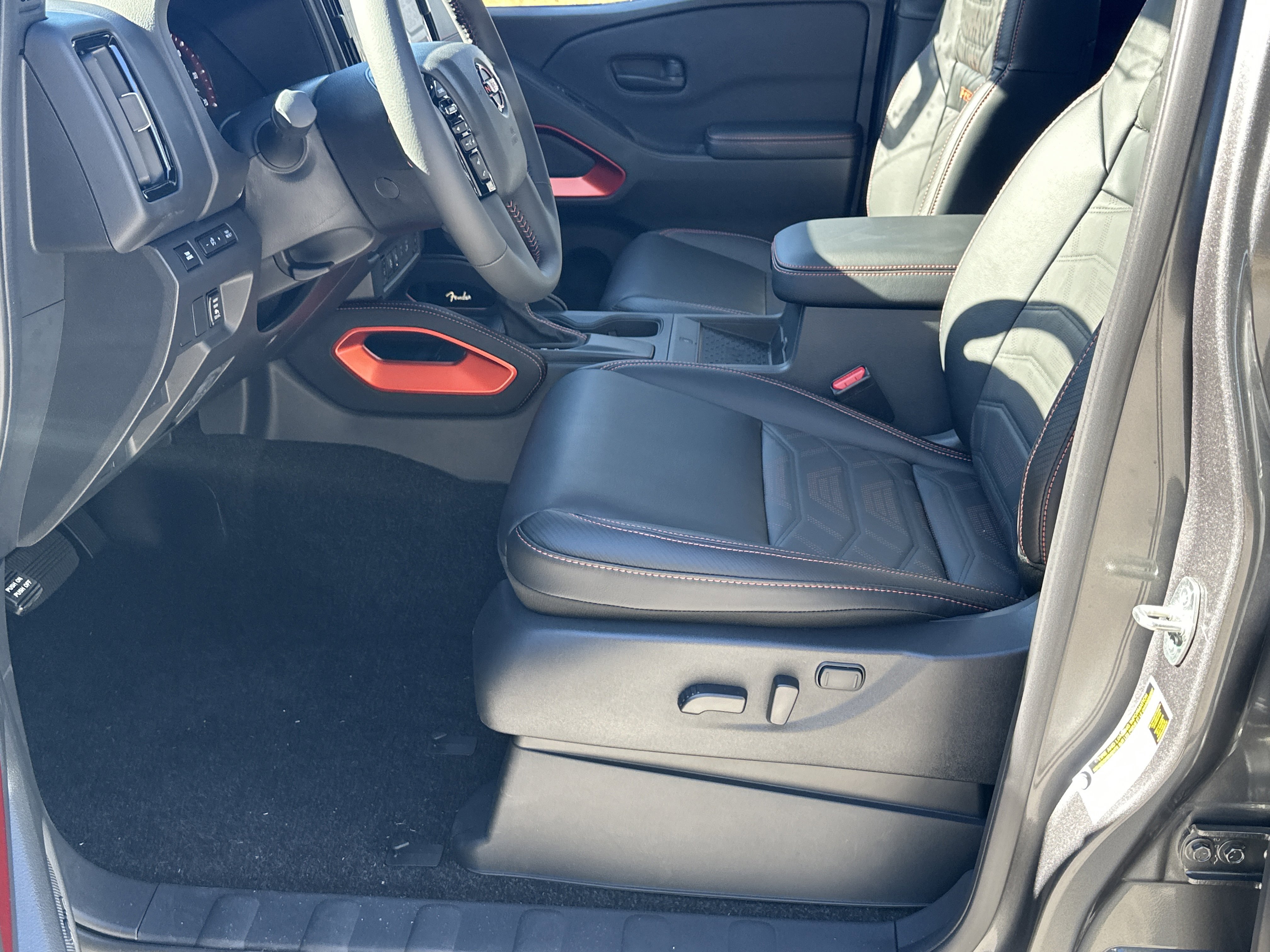 New 2026 Nissan Frontier Pro-X w/ Pro Premium Package image 9