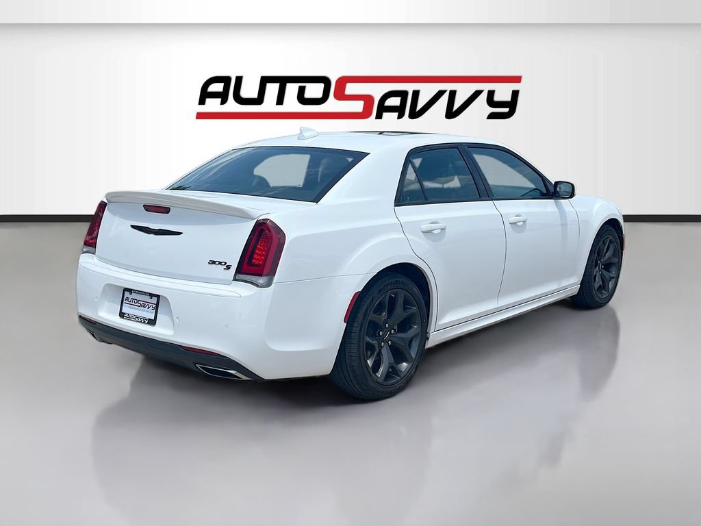 Used 2023 Chrysler 300 S w/ Comfort Group RWD image 7