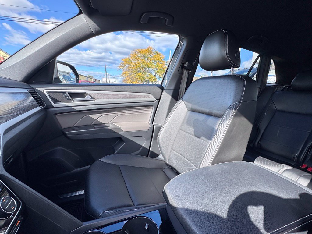 Used 2022 Volkswagen Atlas Cross Sport SE AWD/4WD image 15