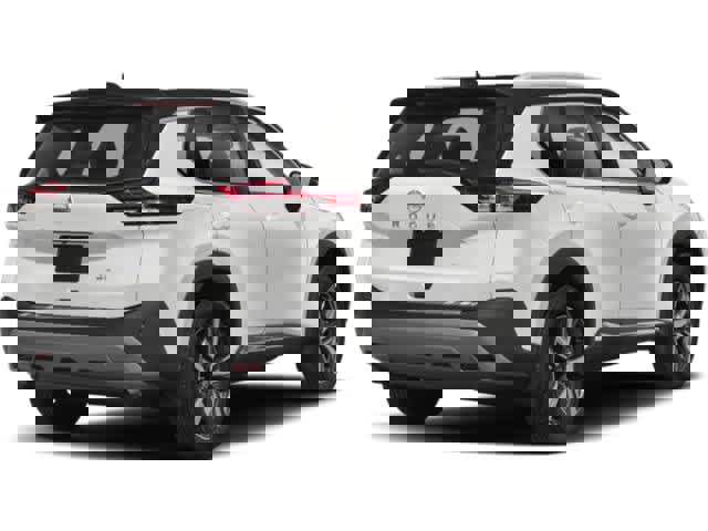 Used 2023 Nissan Rogue SL image 2