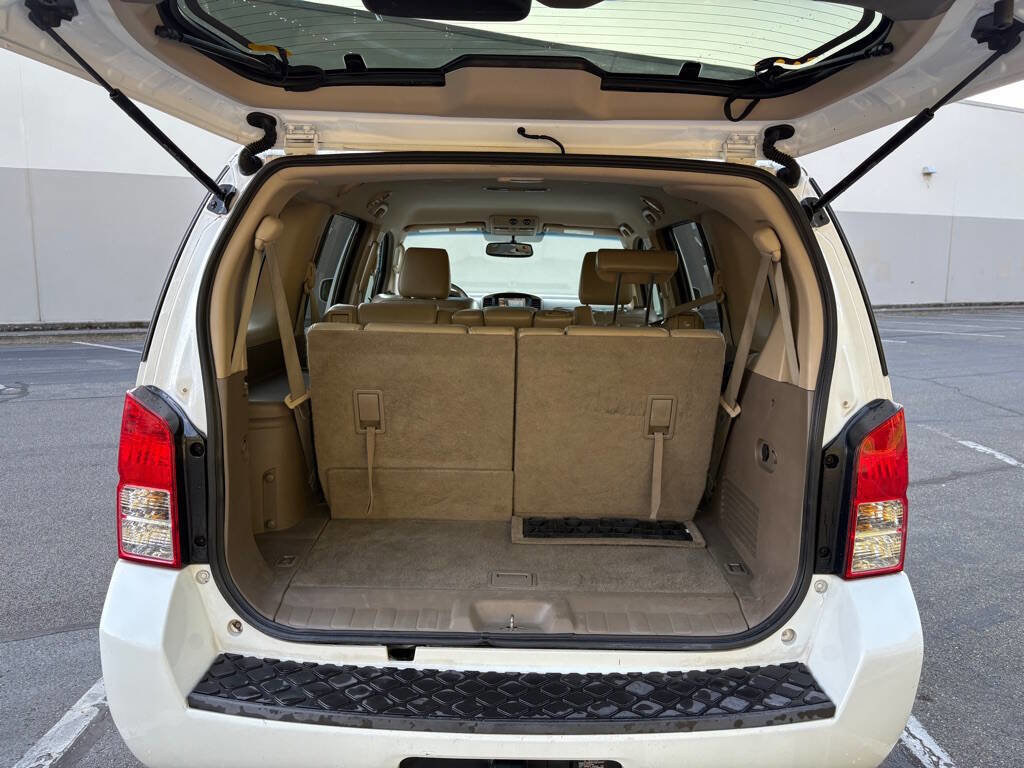 Used 2011 Nissan Pathfinder Silver w/ Protection Pkg image 18