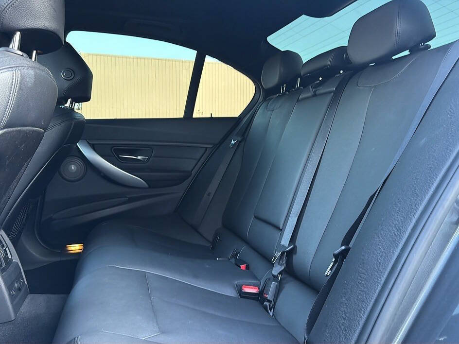 Used 2013 BMW 335i Sedan RWD image 18