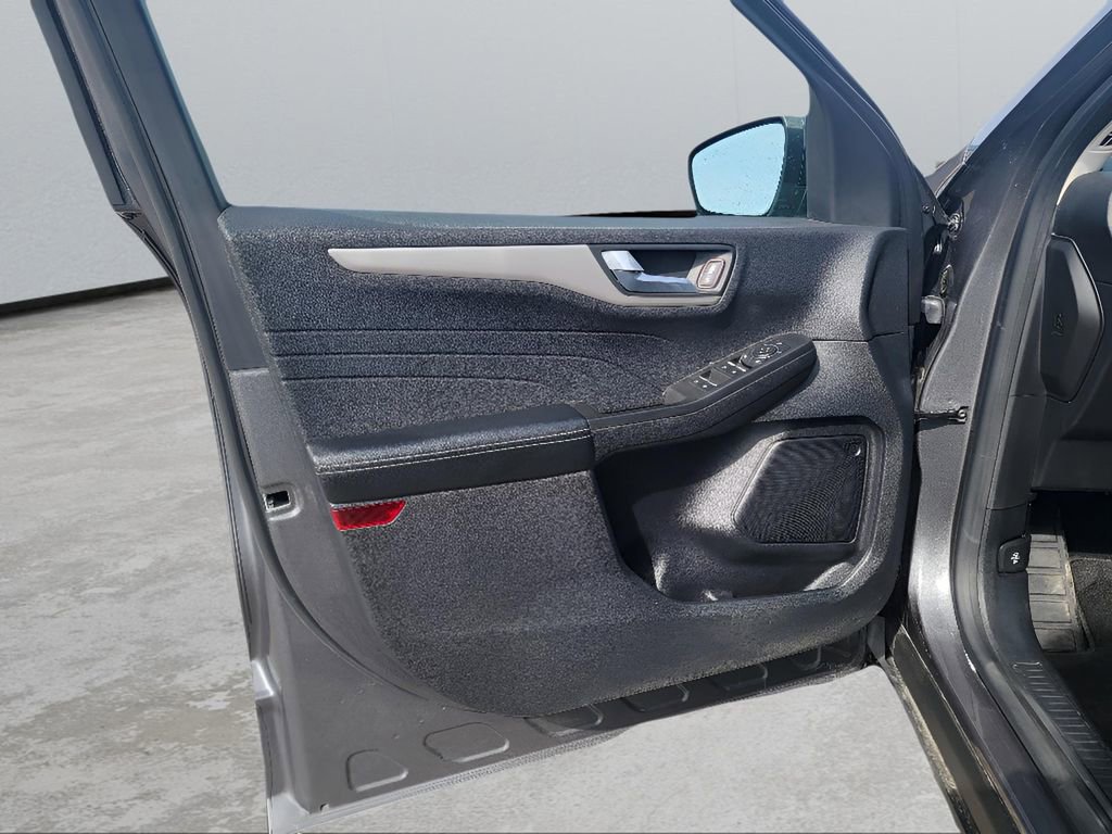 Used 2021 Ford Escape SE FWD image 9