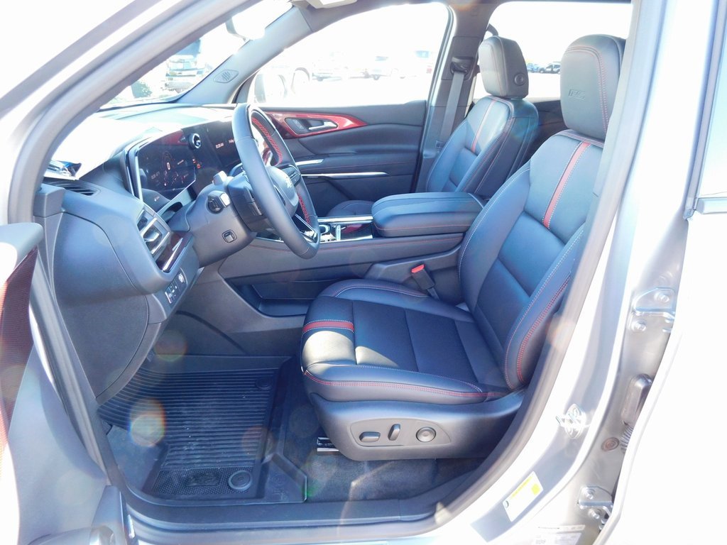 New 2026 Chevrolet Traverse RS w/ LPO, Floor Liner Package image 12