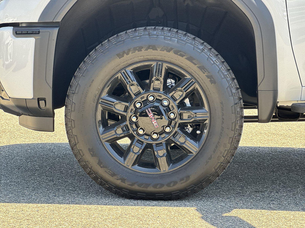 New 2026 GMC Sierra 2500 AT4 w/ AT4 Premium Plus Package AWD/4WD image 30