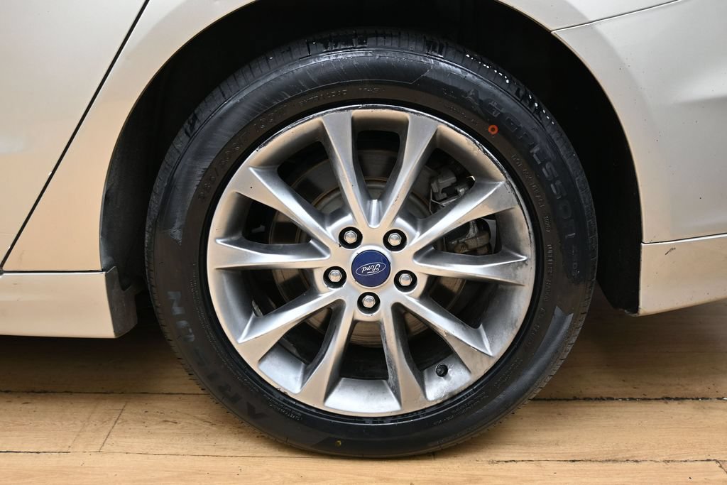 Used 2018 Ford Fusion Energi Titanium FWD image 9