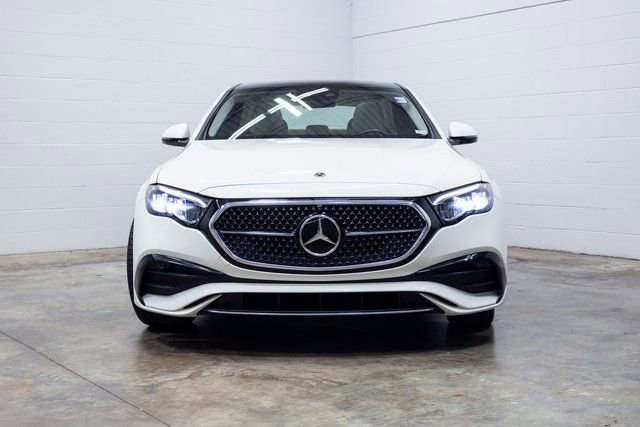 Used 2024 Mercedes-Benz E 350 4MATIC Sedan image 6