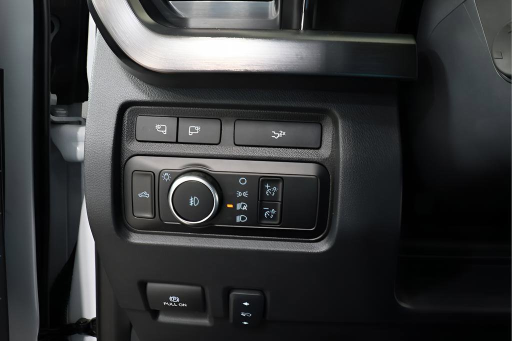 Used 2024 Ford F250 Lariat w/ Lariat Ultimate Package image 19