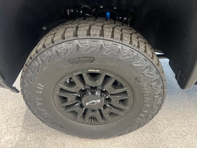 New 2026 Chevrolet Silverado 2500 ZR2 AWD/4WD image 10