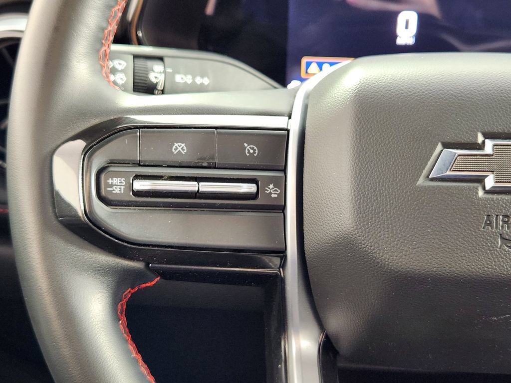Used 2023 Chevrolet Colorado Z71 AWD/4WD image 18