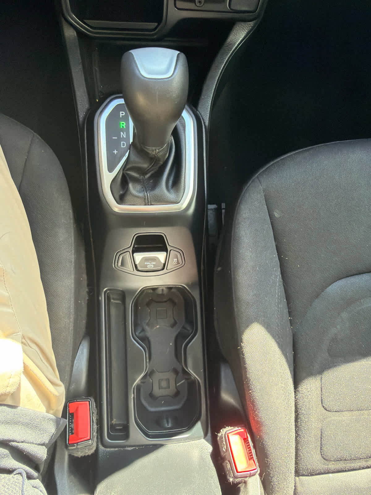 Used 2018 Jeep Renegade Latitude image 27