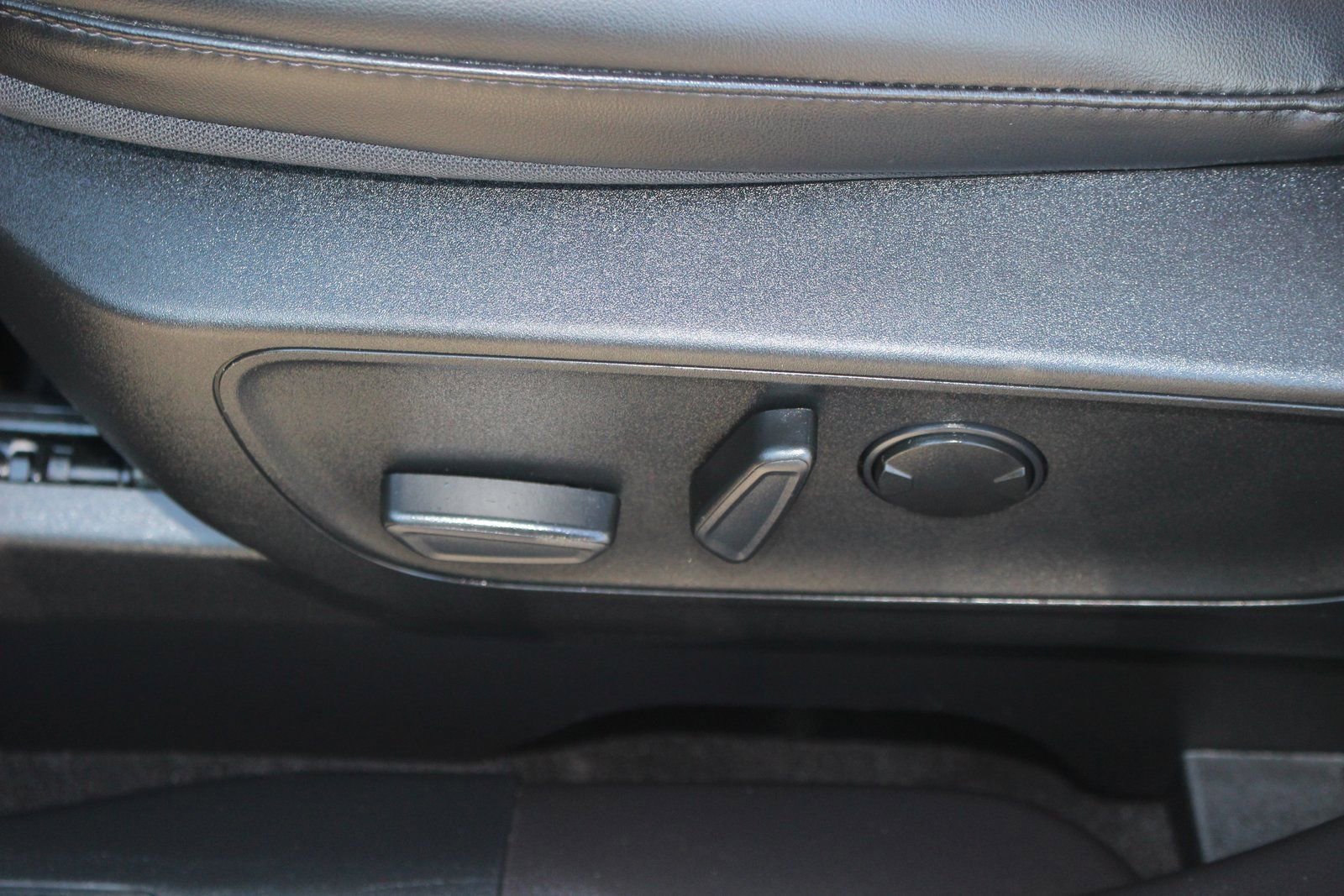 Used 2023 Ford Escape ST-Line w/ Tech Pack #1 image 18