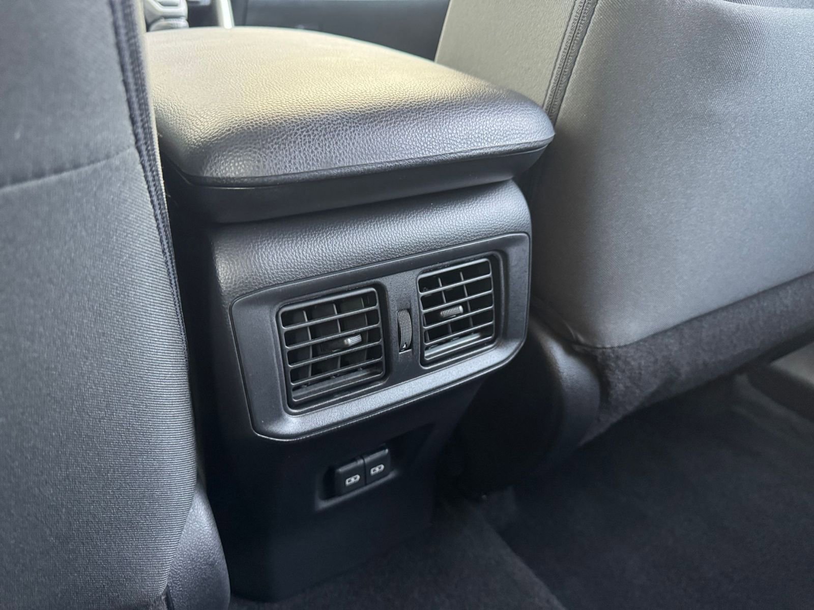 Used 2025 Toyota RAV4 XLE w/ Convenience Package image 24