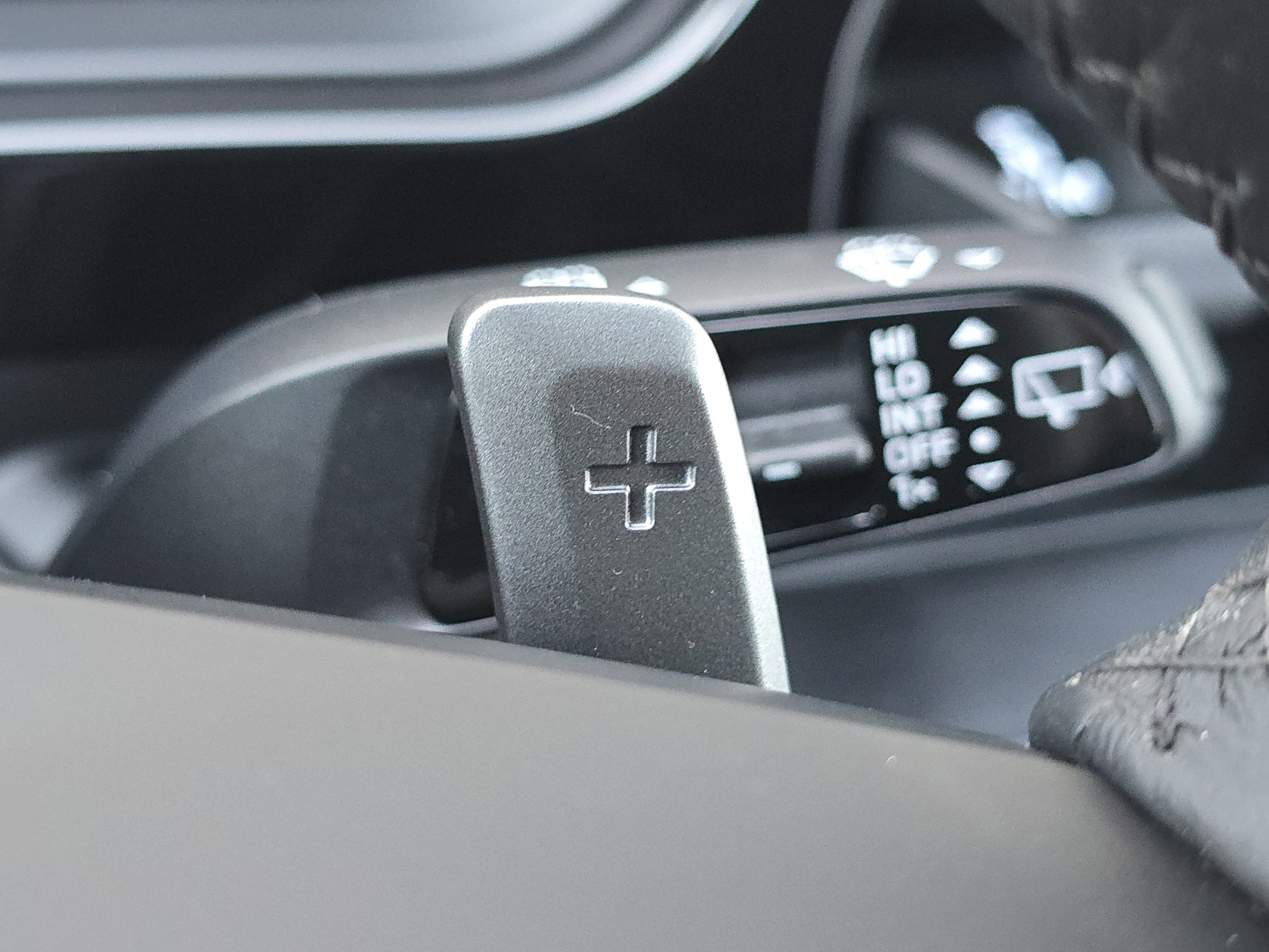 Certified 2025 Porsche Cayenne GTS image 27