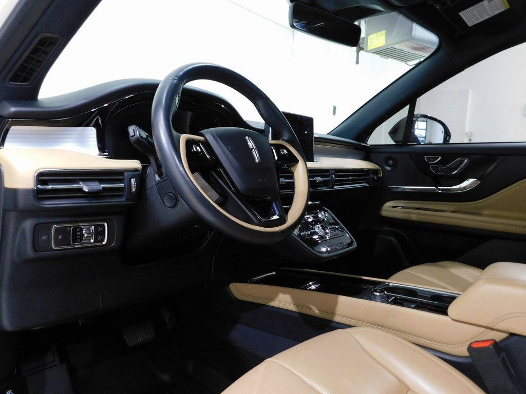 Used 2021 Lincoln Corsair Reserve image 33