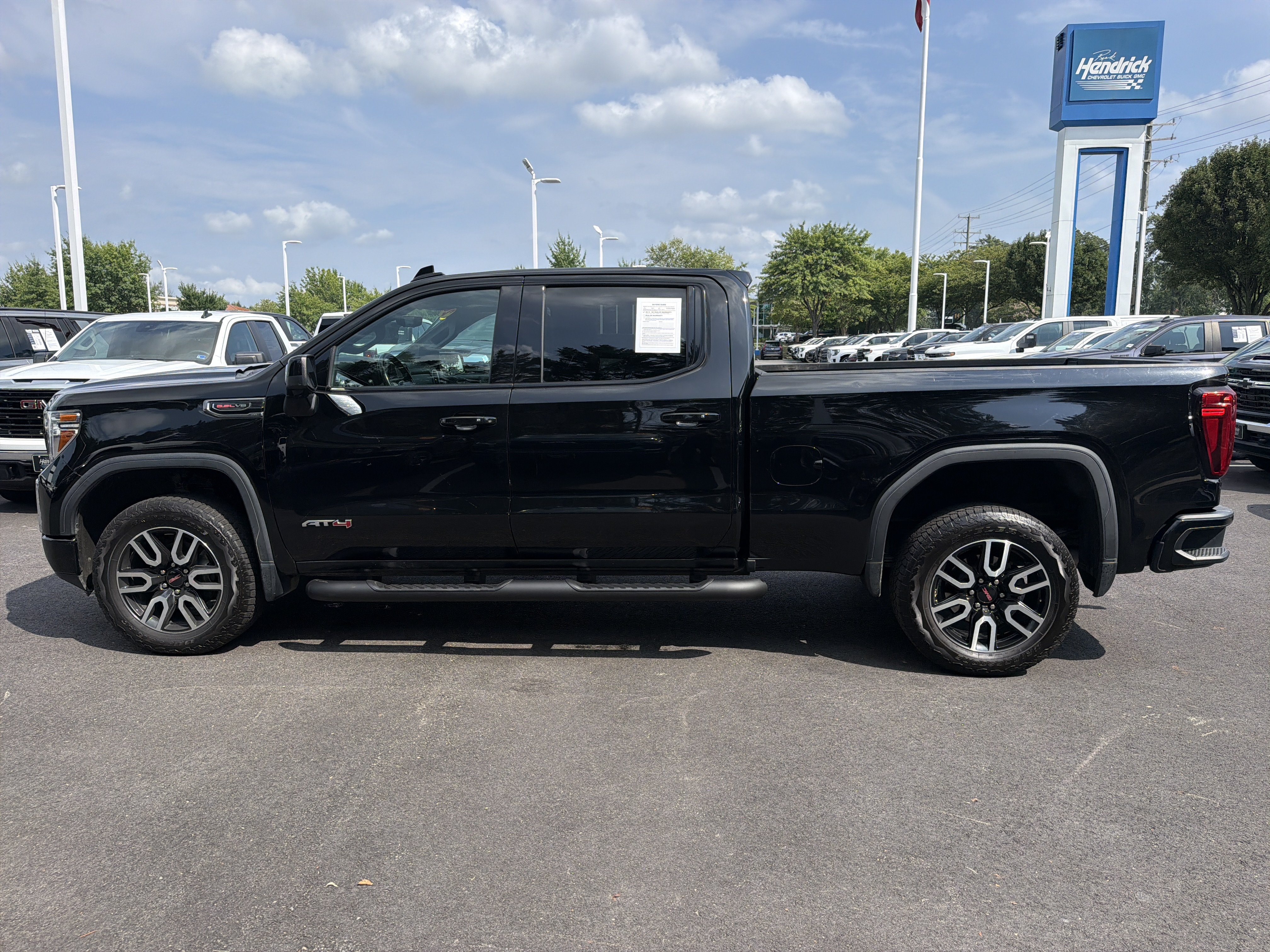 Used 2020 GMC Sierra 1500 AT4 w/ AT4 Premium Package AWD/4WD image 7