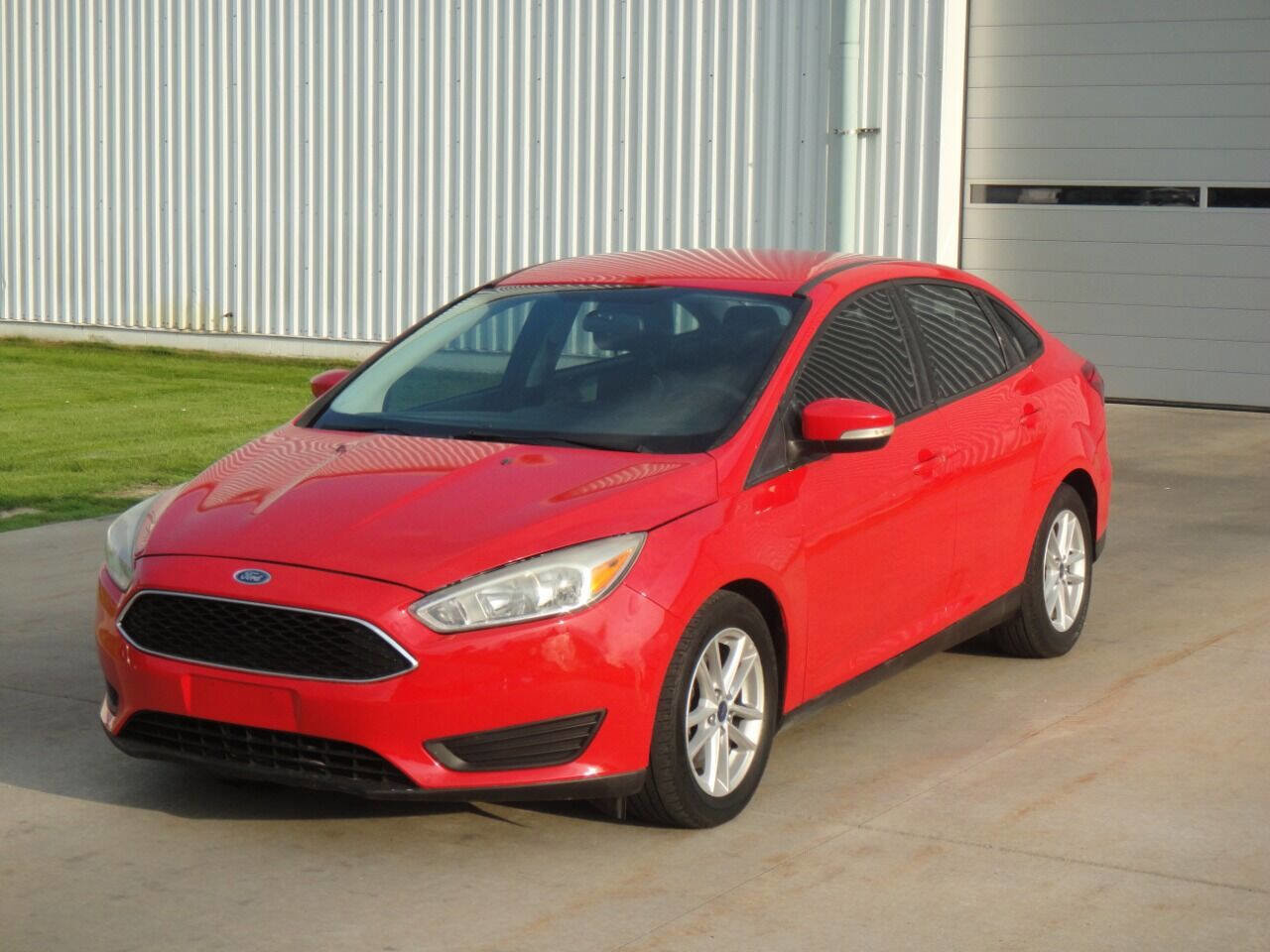 Used 2017 Ford Focus SE image 2