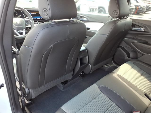 New 2026 Chevrolet Trax LT w/ Driver Confidence Package FWD image 7