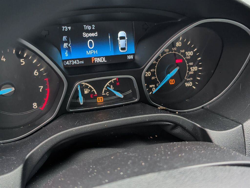 Used 2018 Ford Focus SE FWD image 3