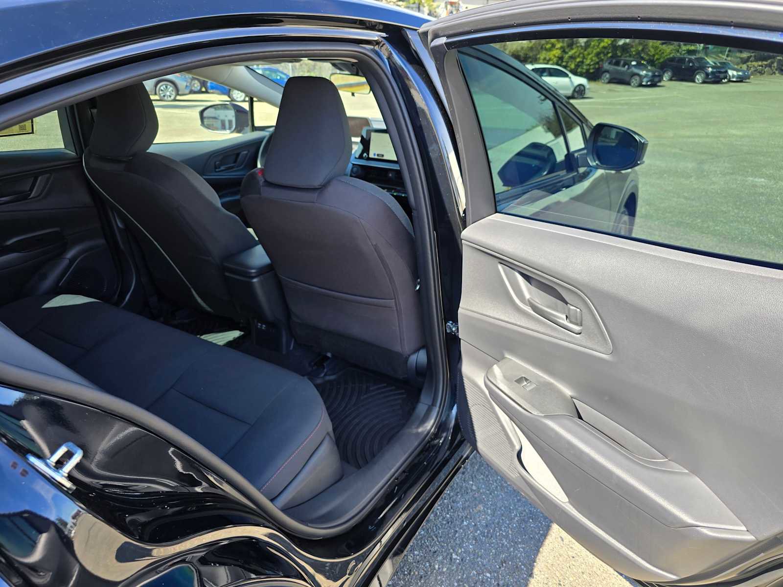 Used 2026 Toyota Prius Plug-In Hybrid FWD image 13