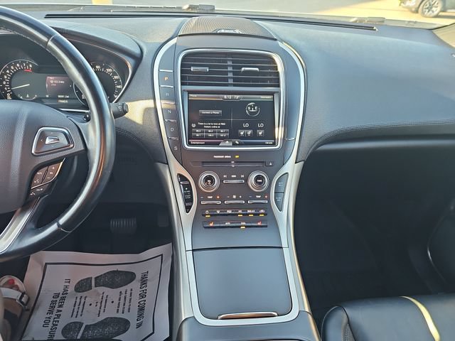 Used 2016 Lincoln MKX Select FWD image 17