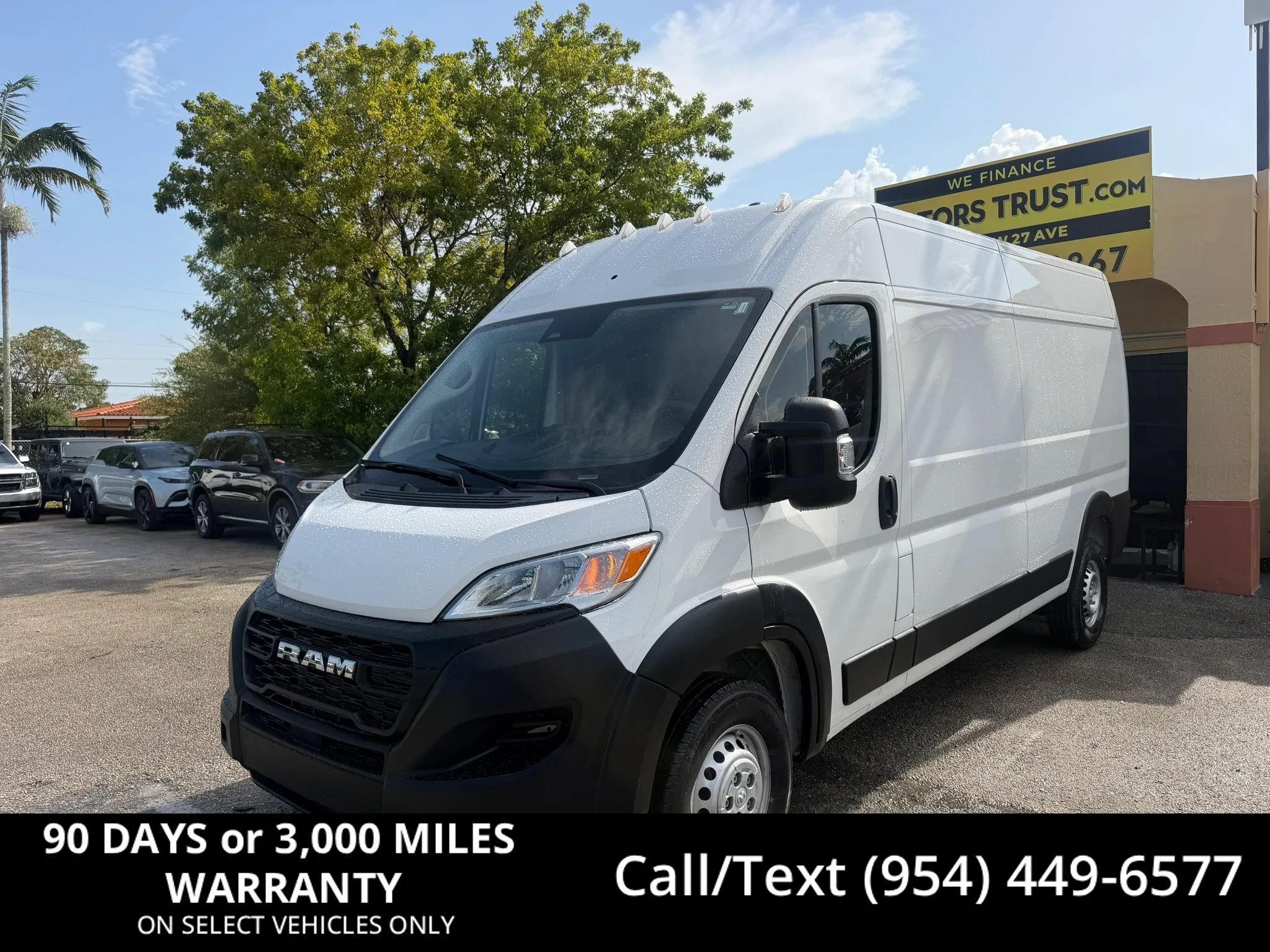 Used 2025 RAM ProMaster 2500 w/ Convenience Group FWD image 1