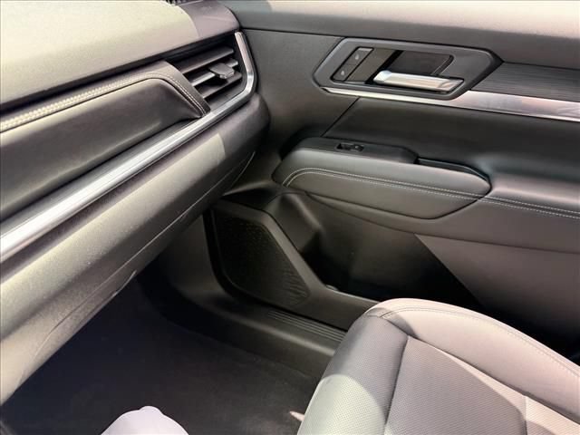 Used 2026 GMC Terrain Elevation w/ Elevation Premium Package AWD/4WD image 15