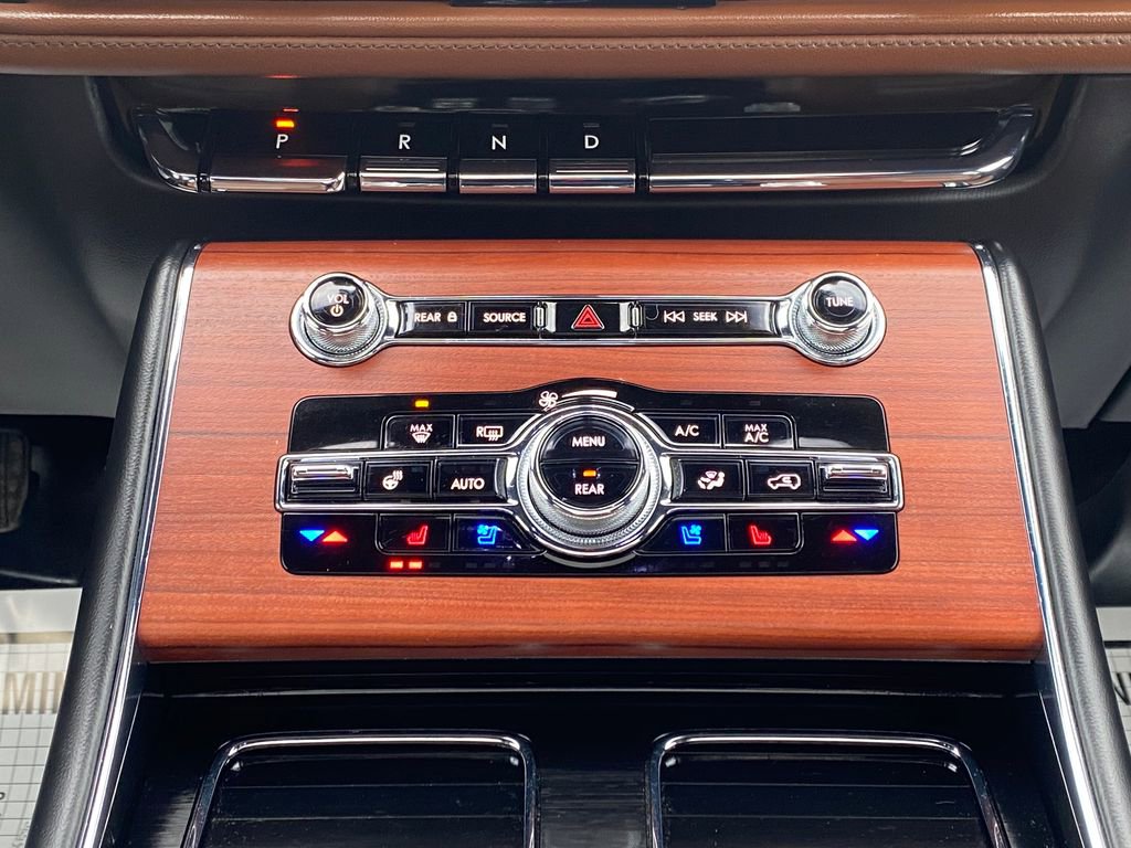 Used 2024 Lincoln Aviator Reserve w/ Equipment Group 201A image 24