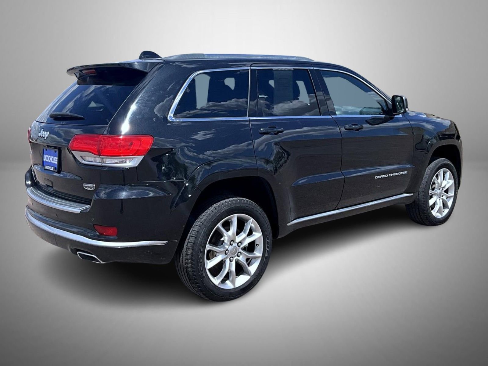 Used 2015 Jeep Grand Cherokee Summit w/ Platinum Series Group AWD/4WD image 5