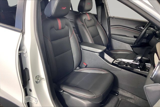 Used 2026 Chevrolet Trax RS w/ Sunroof Package FWD image 25