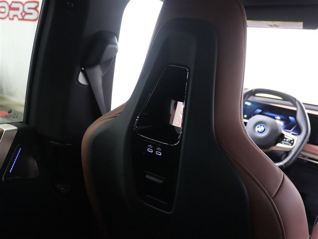 Used 2023 BMW iX M60 w/ Executive Package AWD/4WD image 30