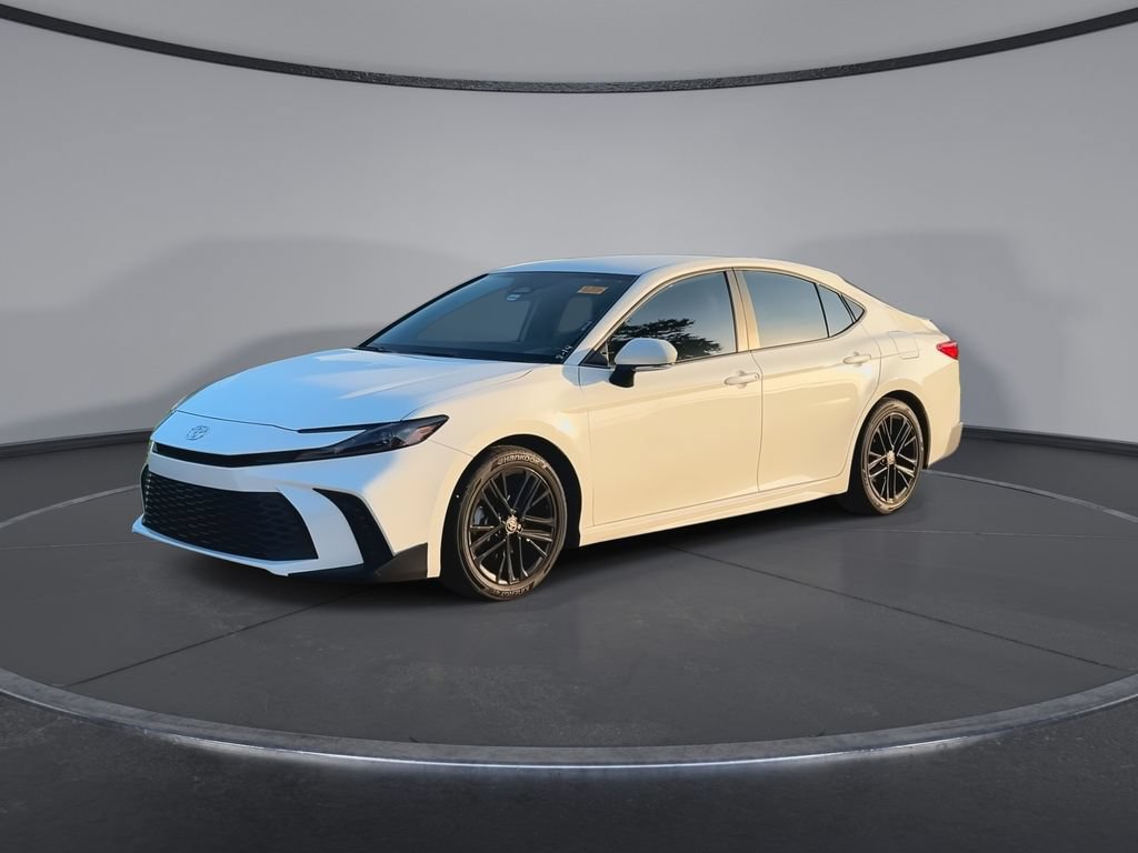 Used 2025 Toyota Camry SE FWD image 4