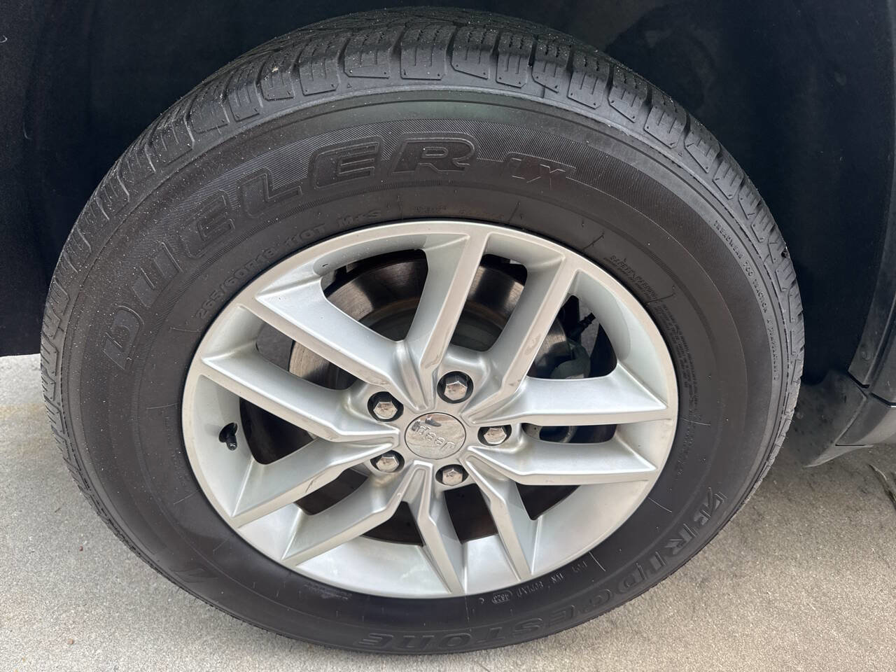 Used 2018 Jeep Grand Cherokee Laredo RWD image 23