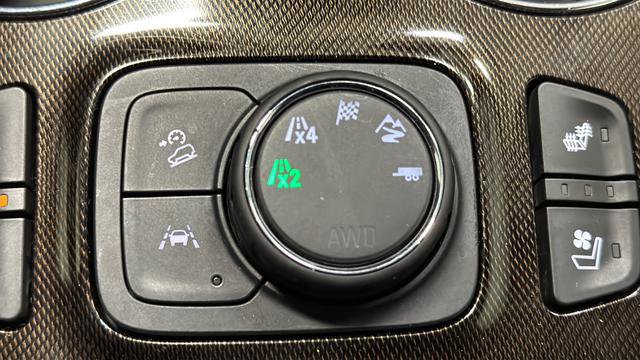 Used 2023 GMC Acadia AT4 w/ Preferred Package AWD/4WD image 33