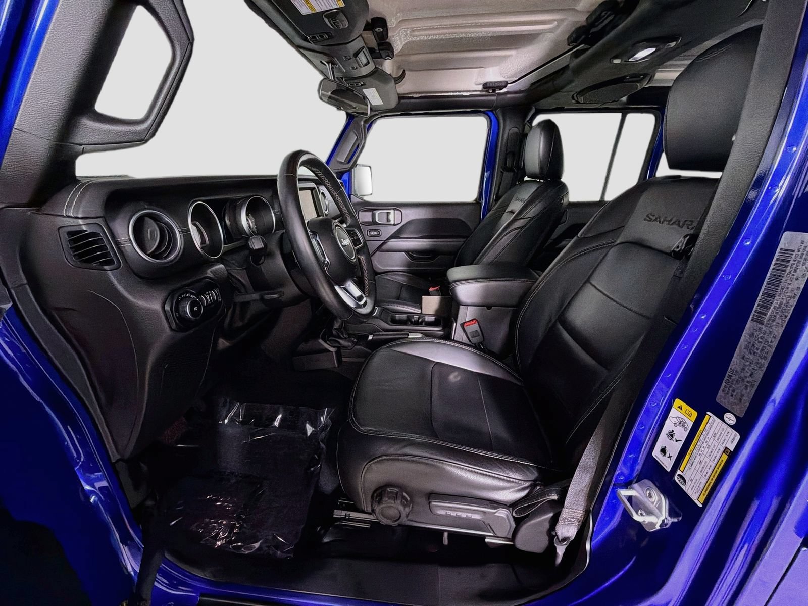 Used 2018 Jeep Wrangler Unlimited Sahara AWD/4WD image 19