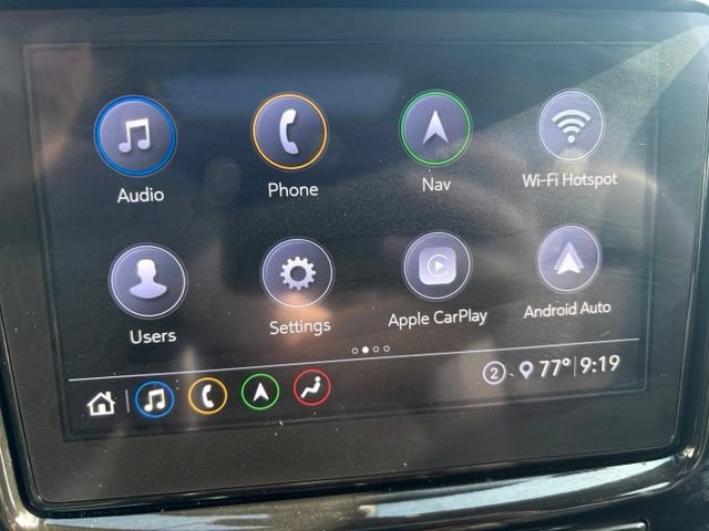 Used 2020 Chevrolet Traverse LT w/ LT Premium Package FWD image 6