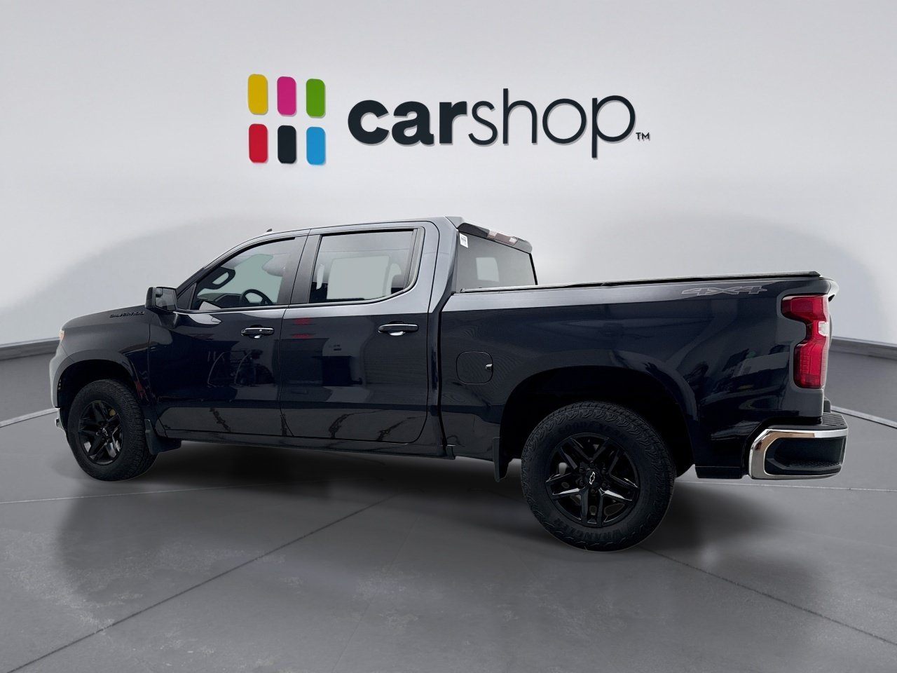 Used 2022 Chevrolet Silverado 1500 LT AWD/4WD image 3