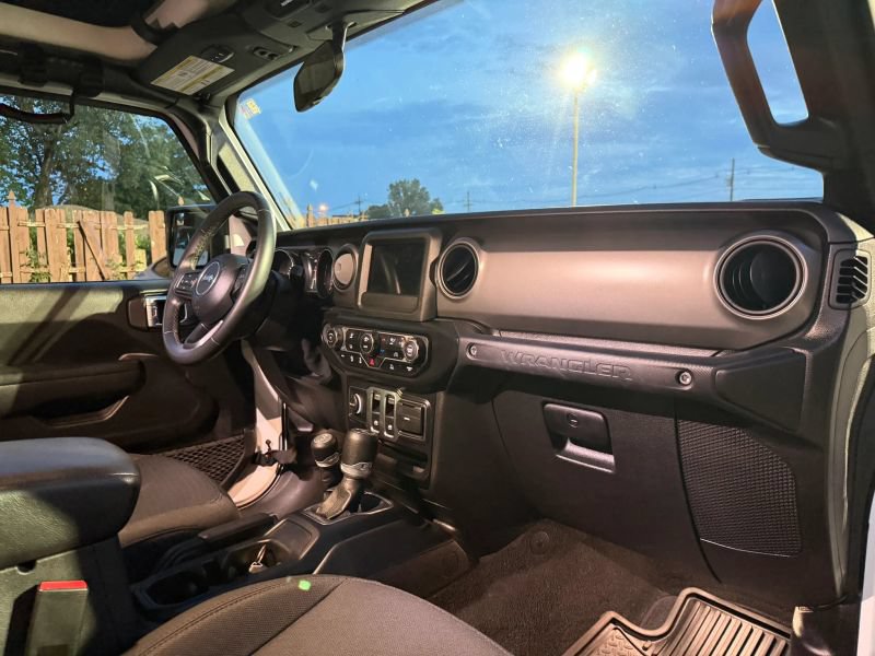 Used 2021 Jeep Wrangler Sport AWD/4WD image 18