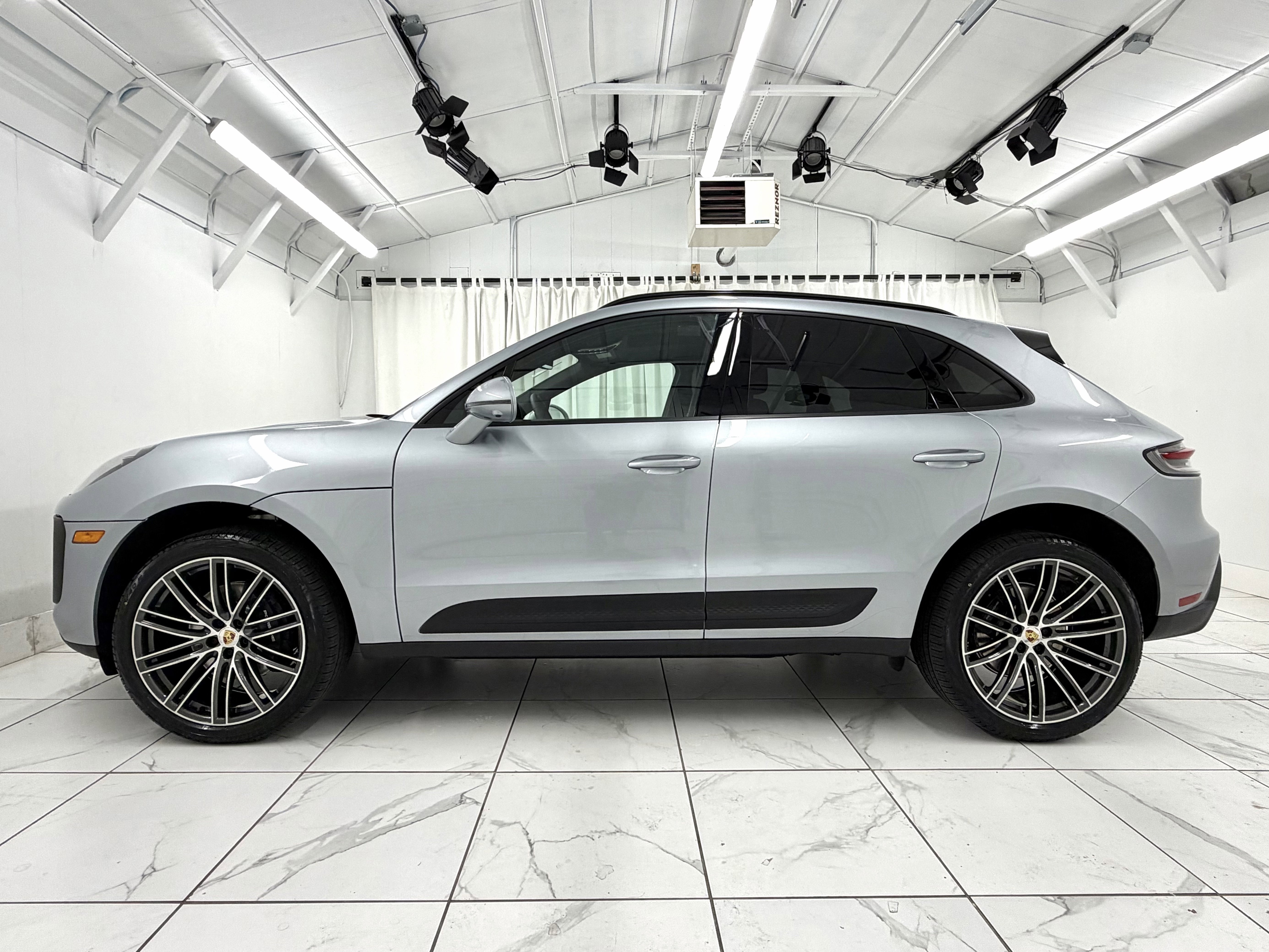 New 2026 Porsche Macan image 15