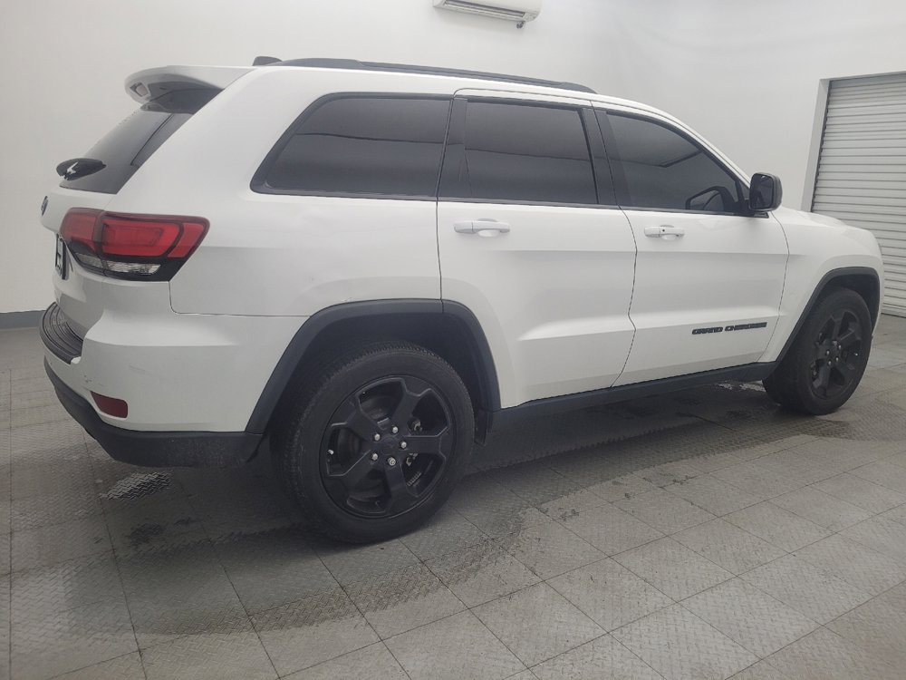 Used 2019 Jeep Grand Cherokee Laredo image 10