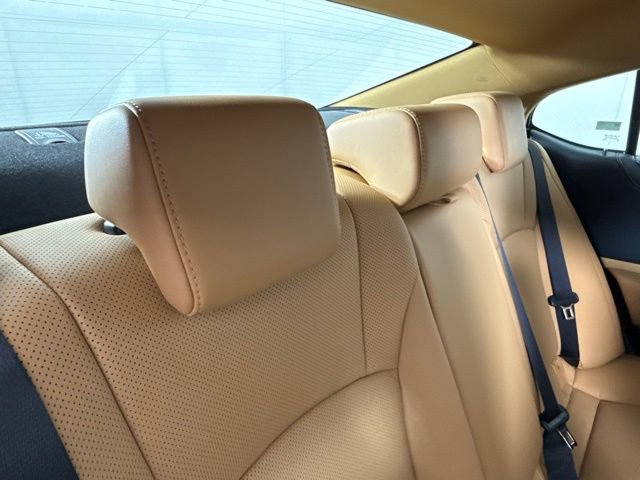 New 2025 Lexus ES 300h w/ Premium Package image 25